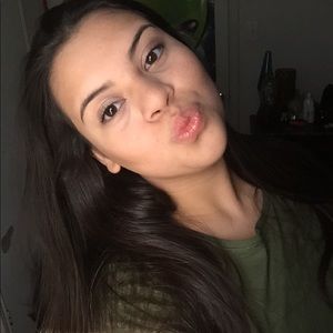 Meet your Posher, Angelina